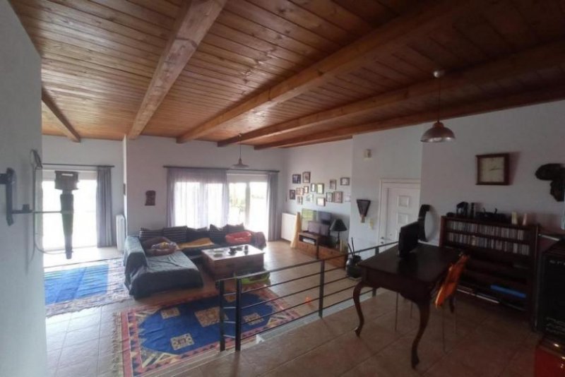 Agios Nikolaos Kreta, Agios Nikolaos: Schönes Haus auf einem Hügel außerhalb der Stadt mit großem bebaubarem Land Haus kaufen